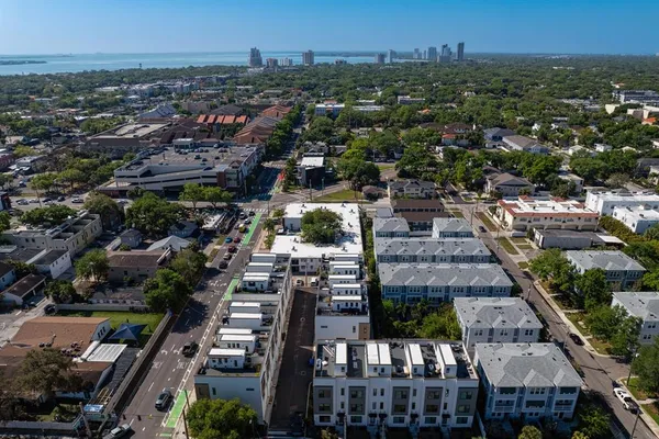 $1,100,000 | 2506 West Cleveland Street, Unit 10, Tampa, FL 33609