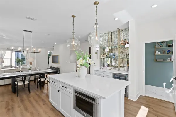 $1,100,000 | 2506 West Cleveland Street, Unit 10, Tampa, FL 33609