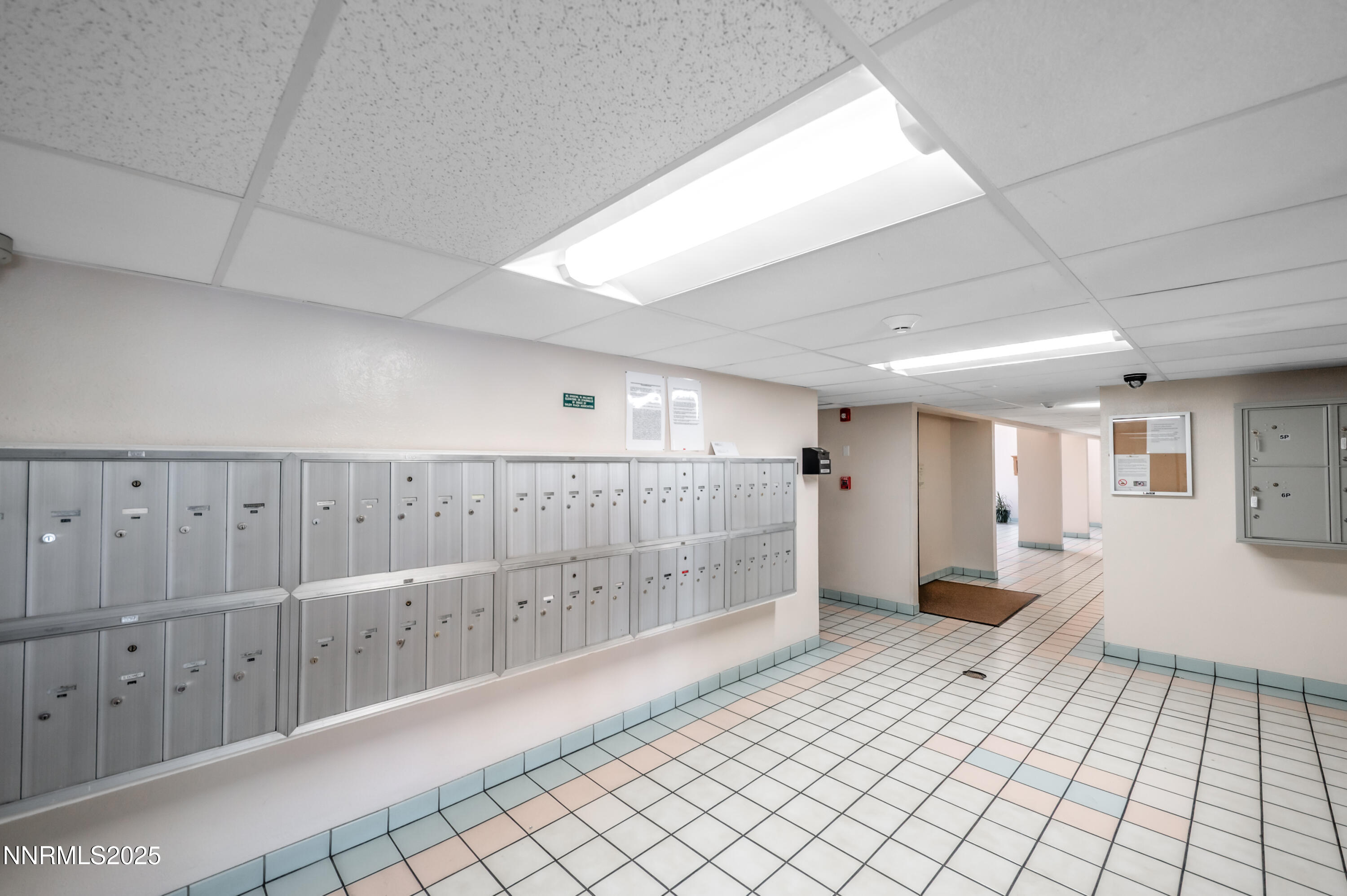 2700 Plumas Street, Unit 211 Reno, NV 89509 - Photo 8 of 11 a large space with a large window