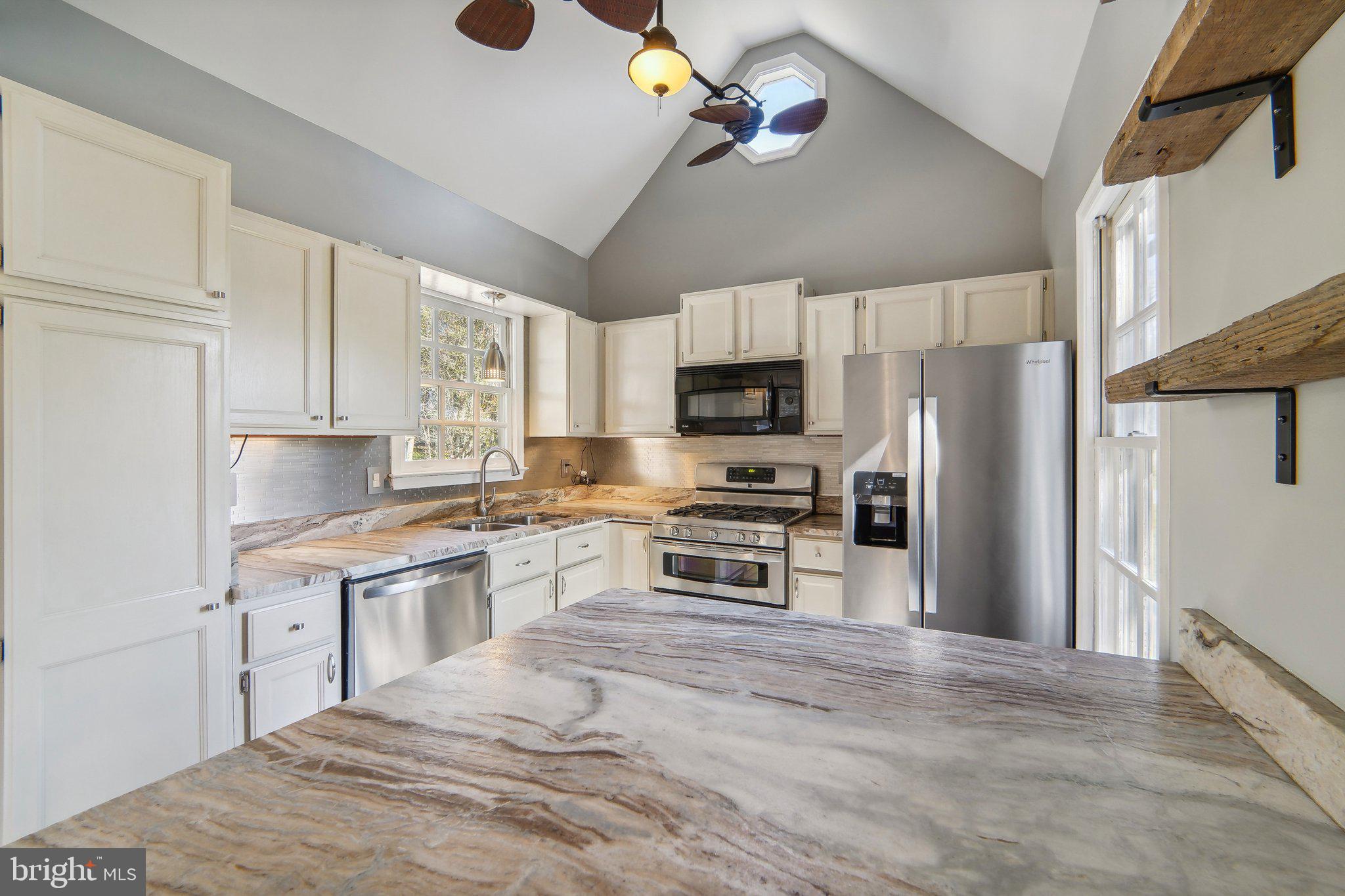 1598 Wise Court Point of Rocks, MD 21777 - Photo 8 of 35