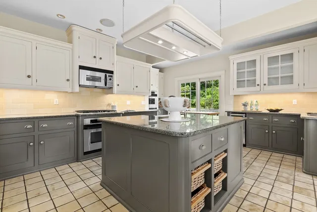 $4,395,000 | 58 Eastern Point Boulevard, Gloucester, MA 01930