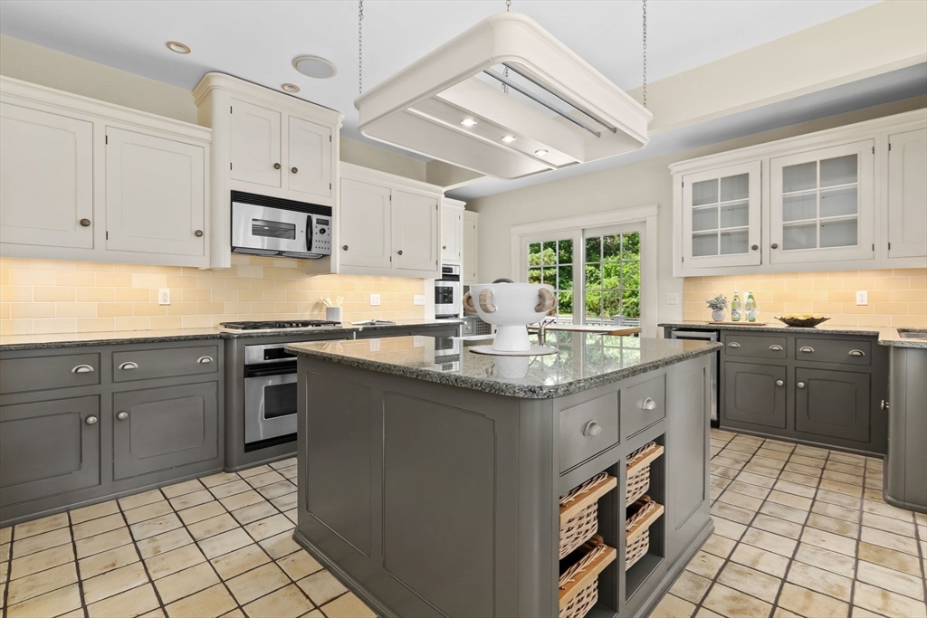 58 Eastern Point Boulevard Gloucester, MA 01930 - Photo 9 of 42