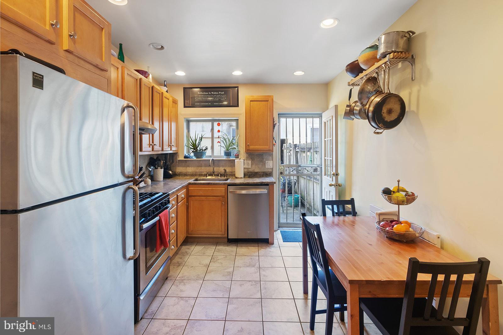 205 Carpenter Street Philadelphia, PA 19147 - Photo 8 of 28 Kitchen