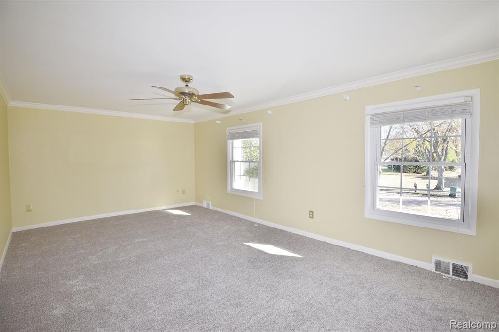 32855 Old Post Road Franklin, MI 48025 - Photo 18 of 36