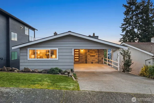 a front view of house with yard