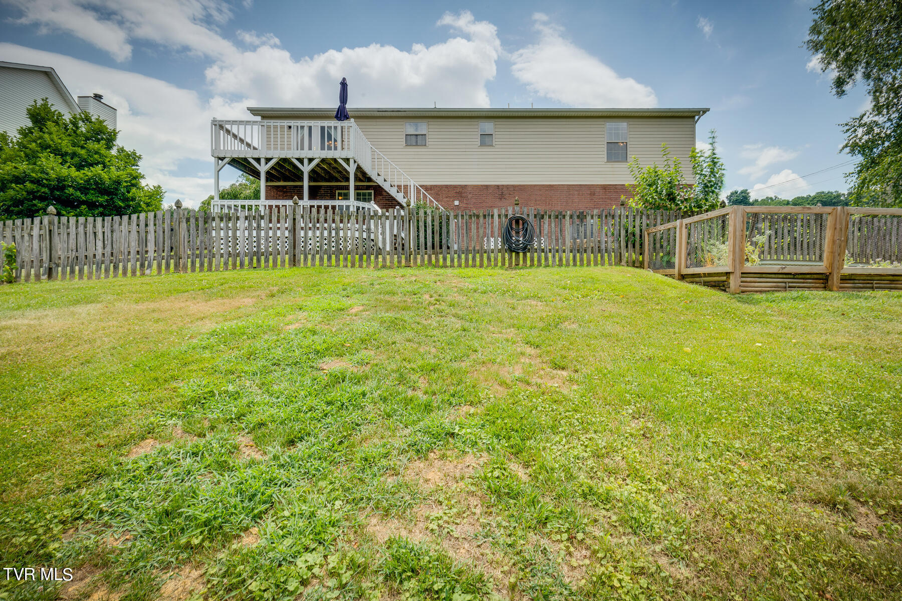 214 Pickens Road Kingsport, TN 37663 - Photo 32 of 35 032