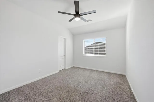 $2,600 | 804 Saratoga Road, Aubrey, TX 76227