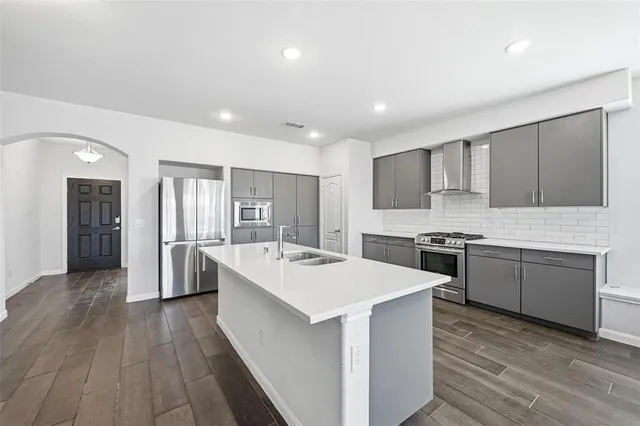 $2,600 | 804 Saratoga Road, Aubrey, TX 76227