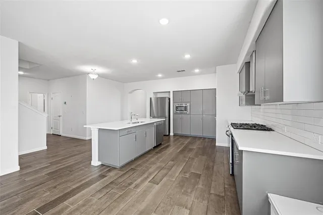 $2,600 | 804 Saratoga Road, Aubrey, TX 76227