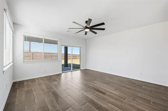 $2,600 | 804 Saratoga Road, Aubrey, TX 76227