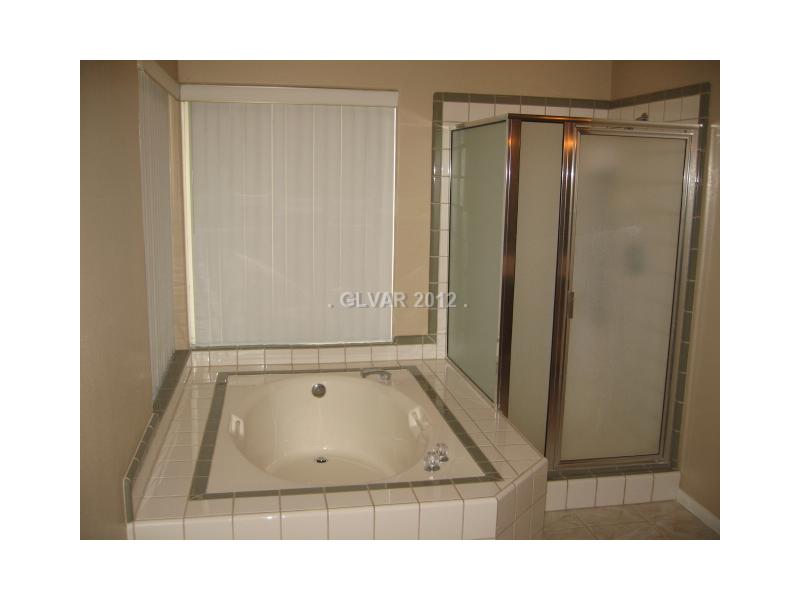 Master Bath/Spa.