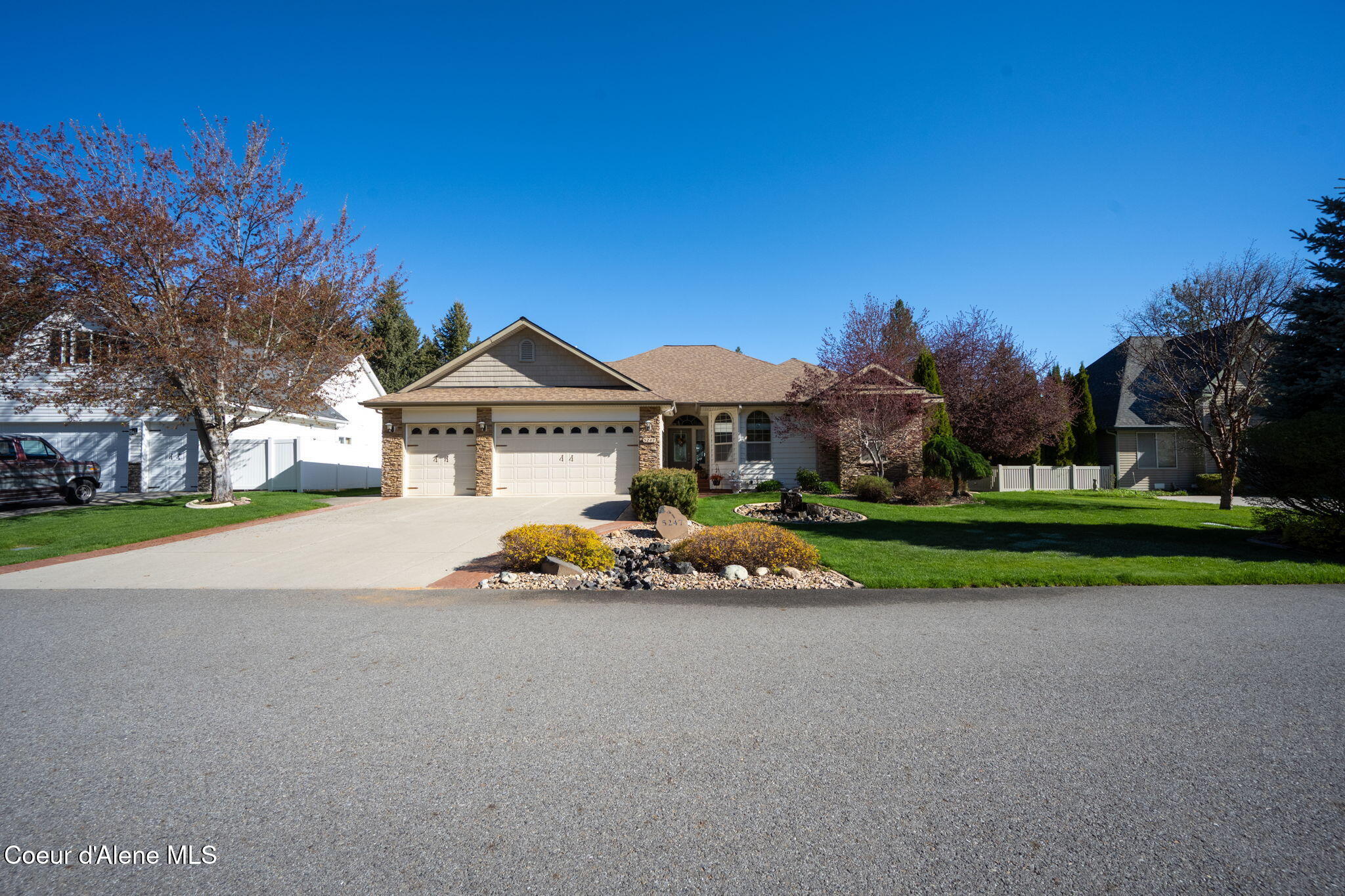 5247 West Broken Tee Road Rathdrum, ID 83858 - Photo 48 of 49 Front