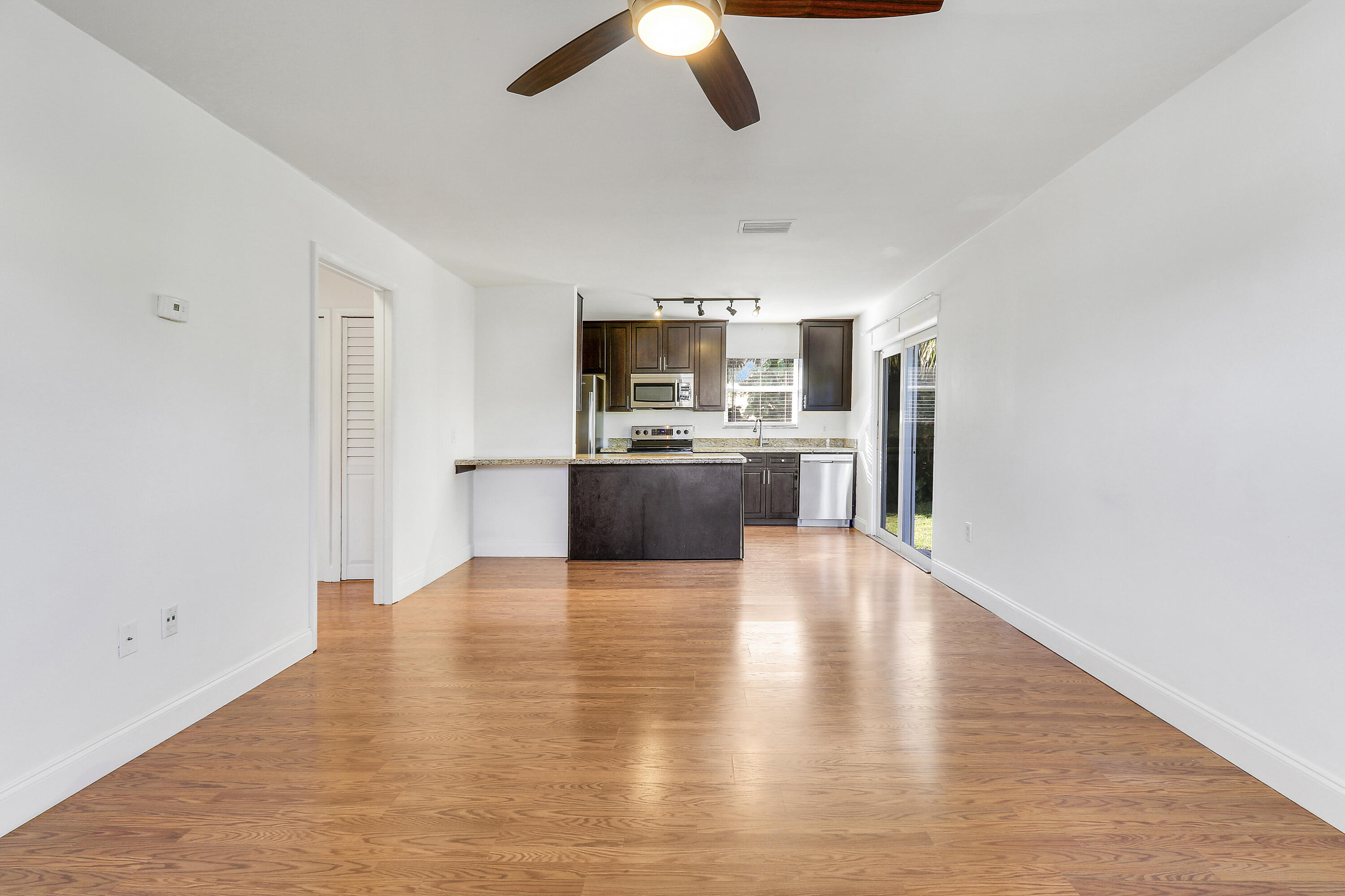 6264 Allen Street Jupiter, FL 33458 - Photo 8 of 27