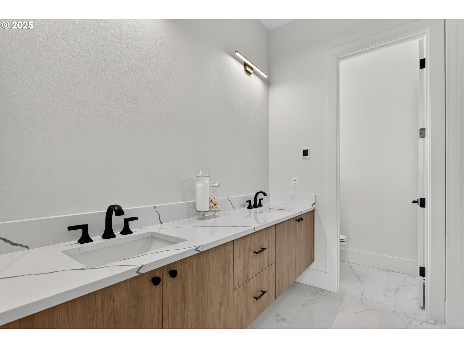 632 Southeast 35th Street Battle Ground, WA 98604 - Photo 19 of 34 a bathroom with a sink and mirror