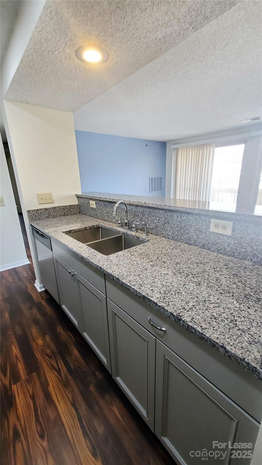 1610 Arlyn Circle Charlotte, NC 28213 - Photo 7 of 25