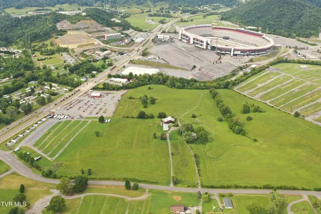 $2,000,000 | 191 White Top Road, Bluff City, TN 37618