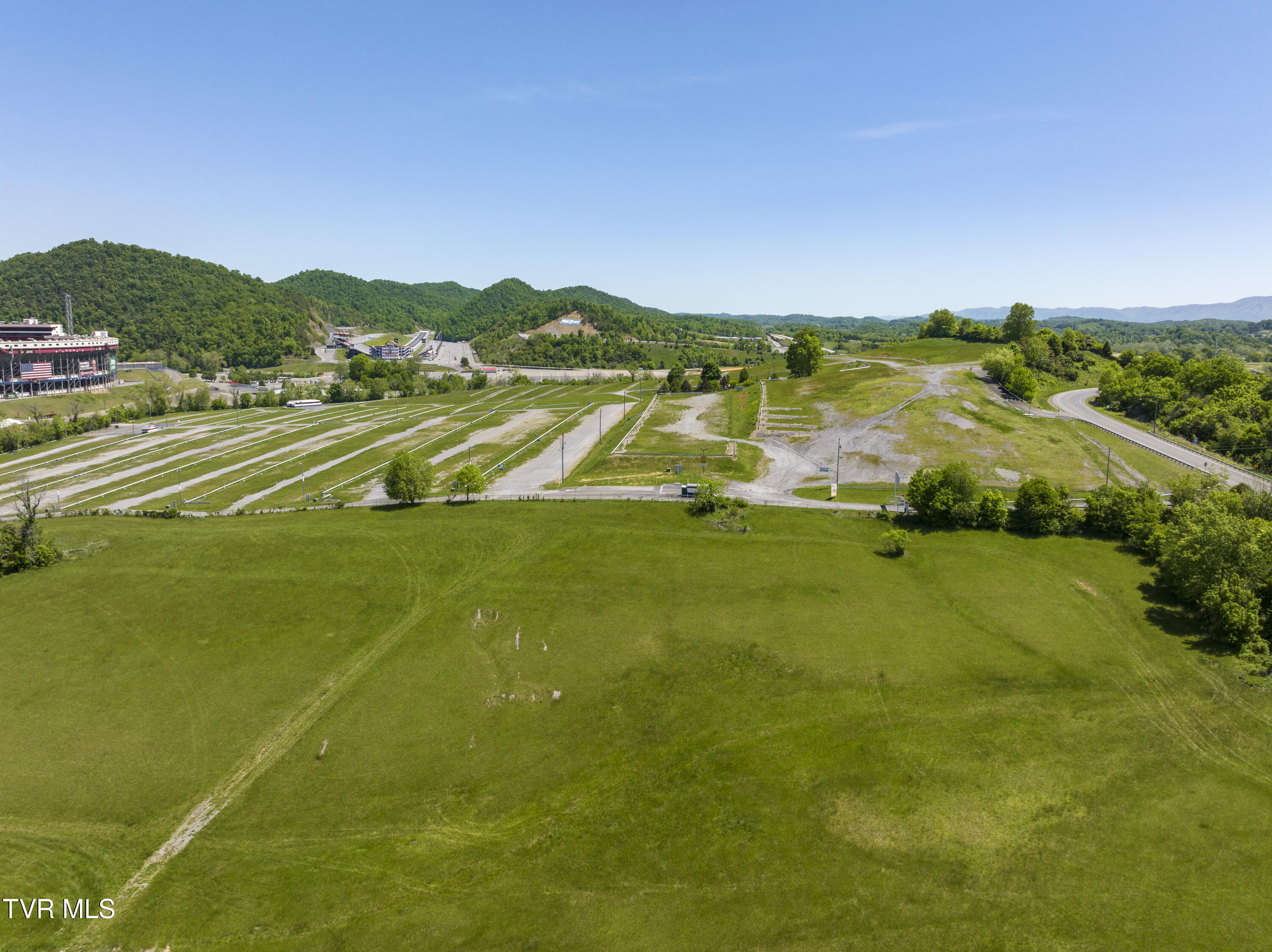 191 White Top Road Bluff City, TN 37618 - Photo 18 of 44 Redbarn--13