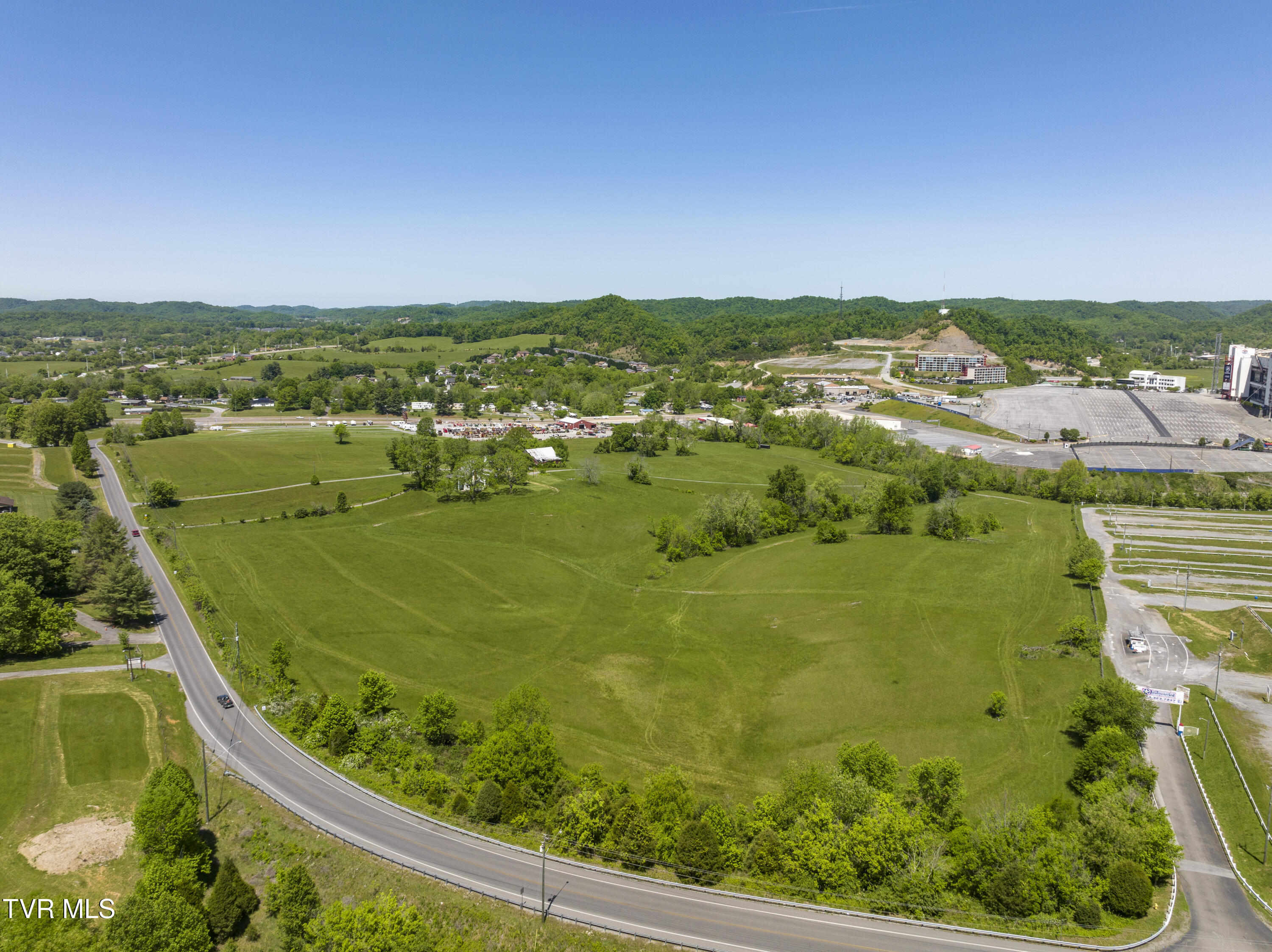 191 White Top Road Bluff City, TN 37618 - Photo 20 of 44 Redbarn--15