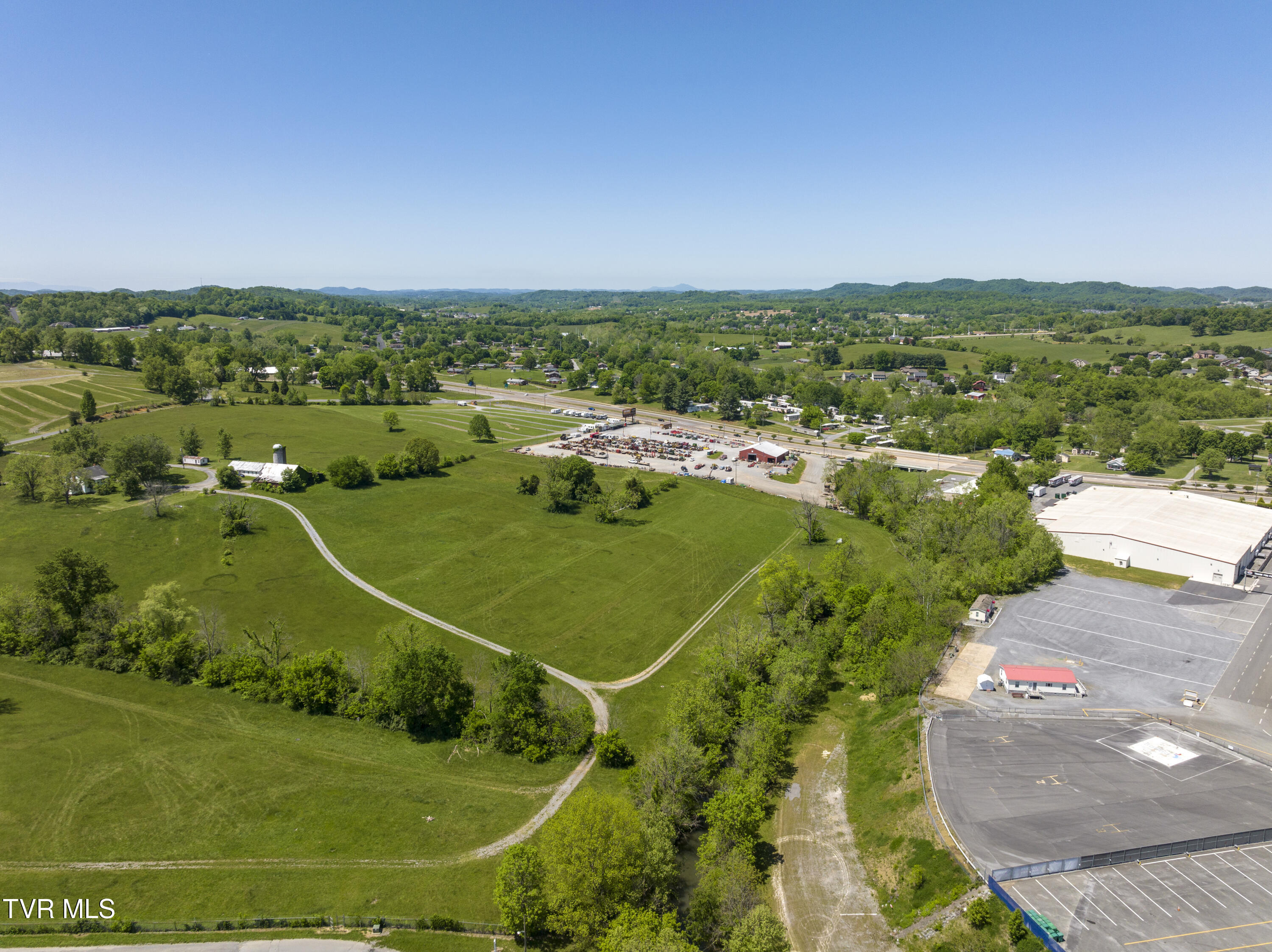 191 White Top Road Bluff City, TN 37618 - Photo 22 of 44 Redbarn--17