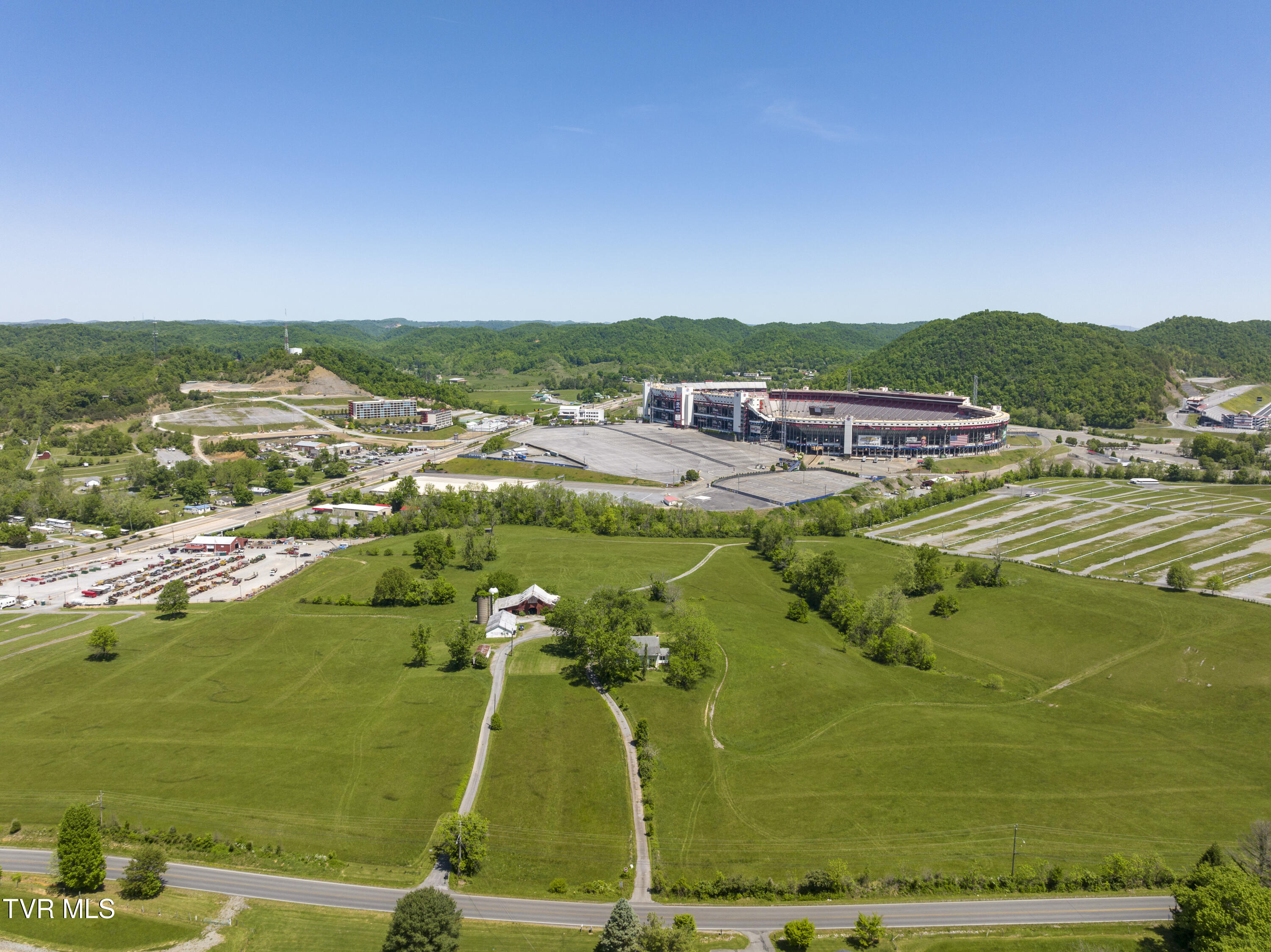 191 White Top Road Bluff City, TN 37618 - Photo 28 of 44 Redbarn--23