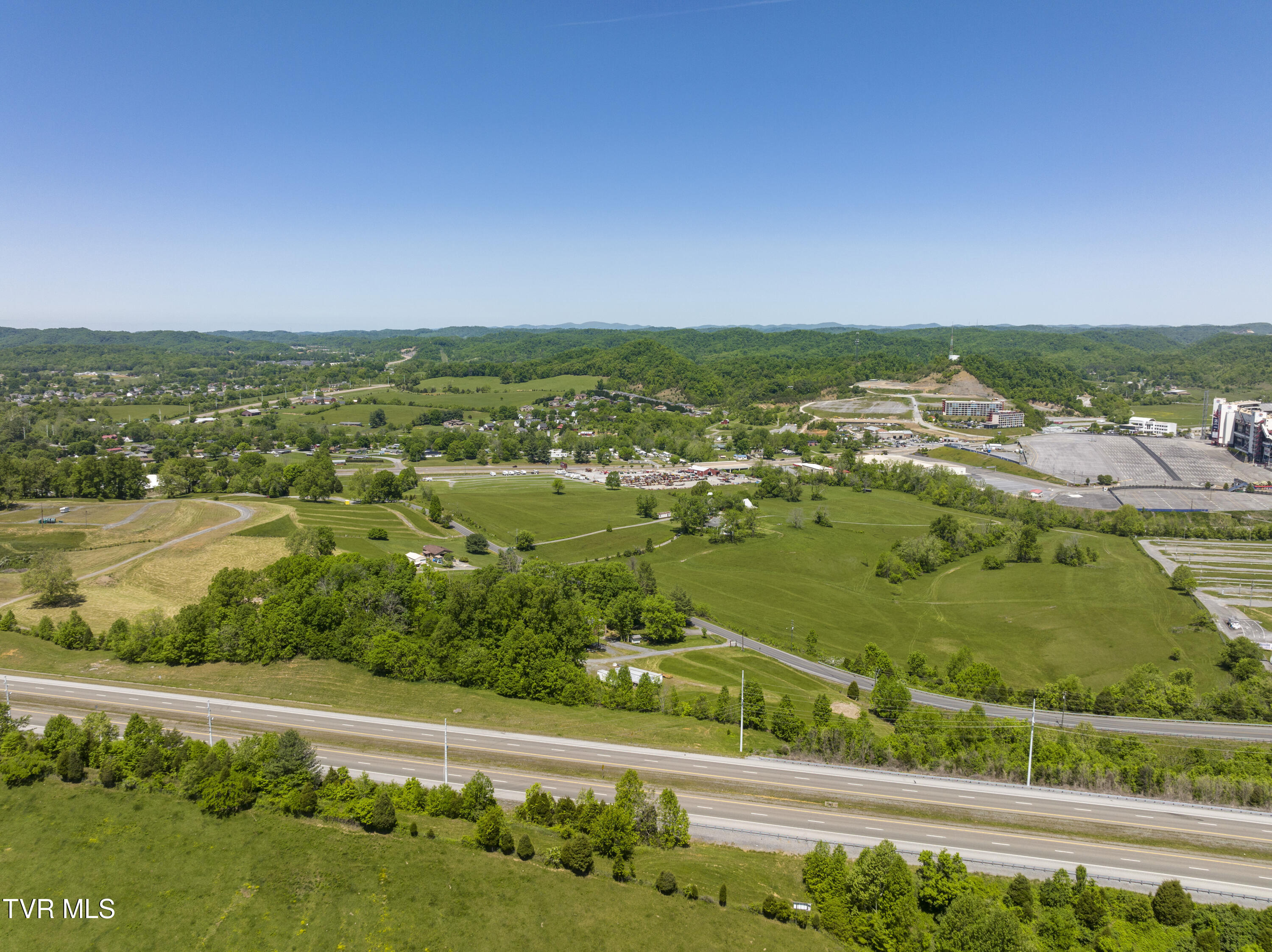 191 White Top Road Bluff City, TN 37618 - Photo 29 of 44 Redbarn--24