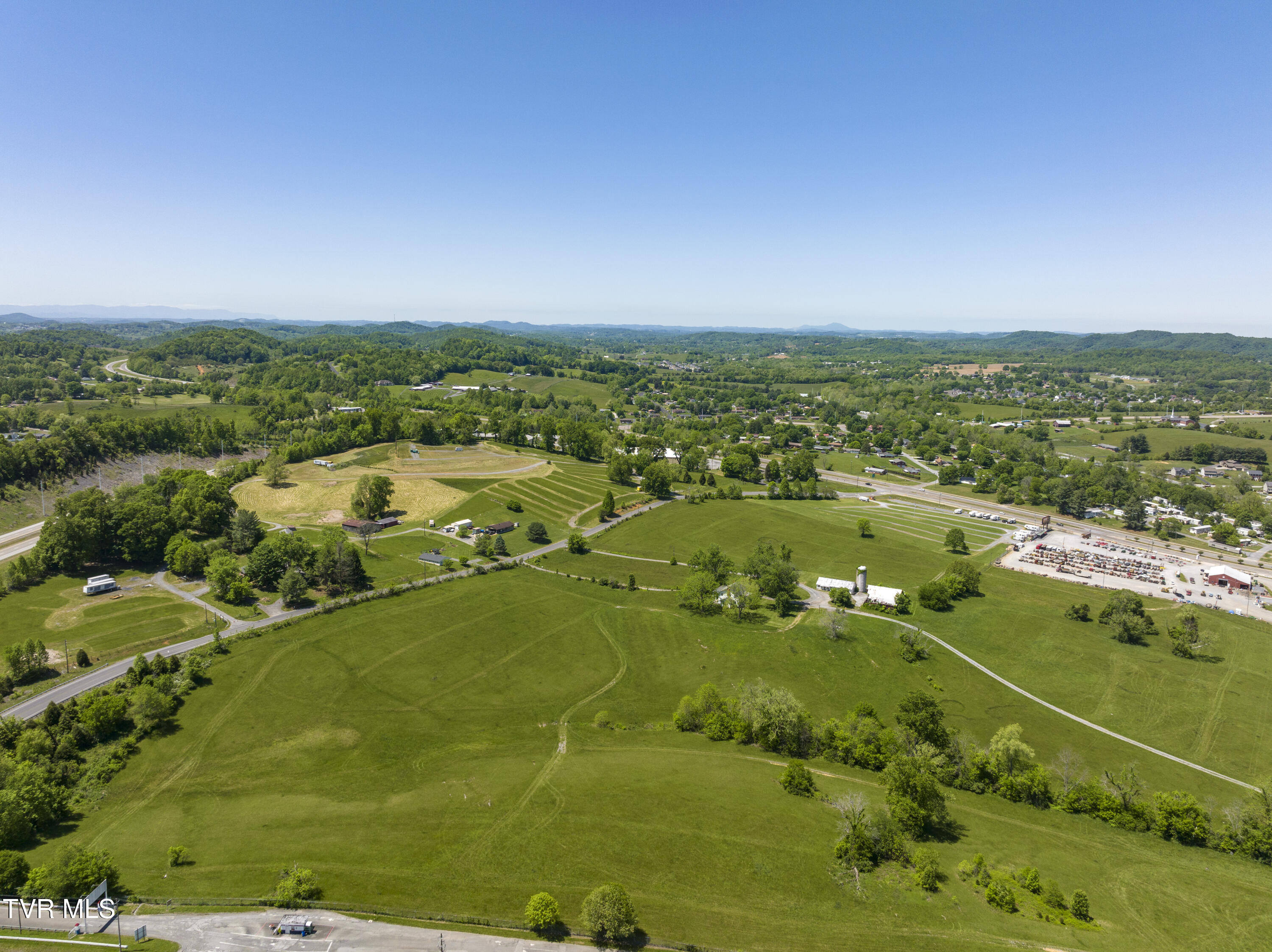 191 White Top Road Bluff City, TN 37618 - Photo 31 of 44 Redbarn--26