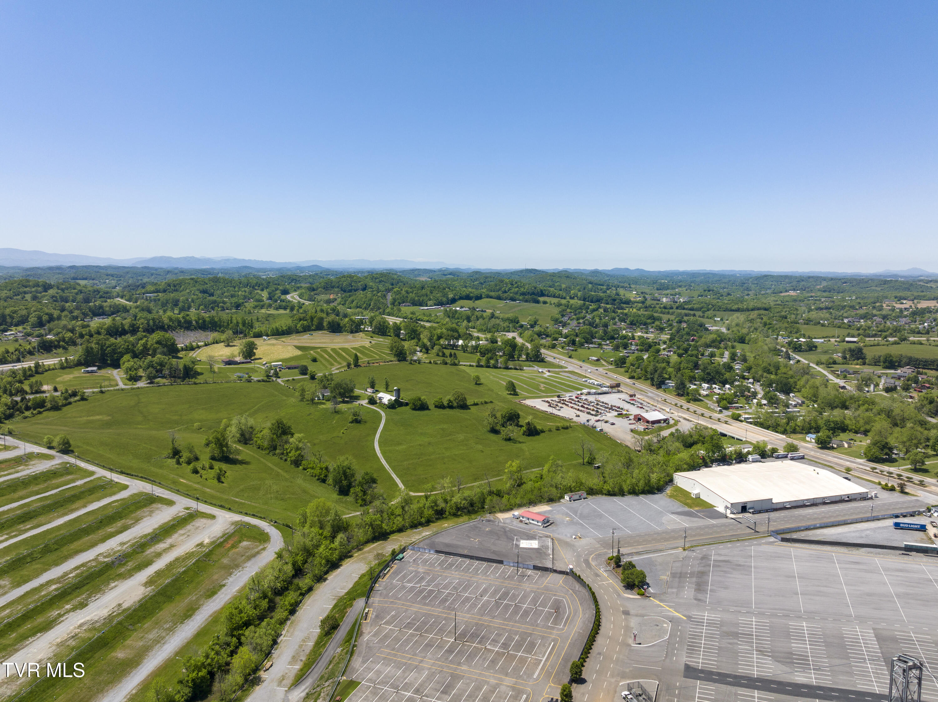 191 White Top Road Bluff City, TN 37618 - Photo 32 of 44 Redbarn--27