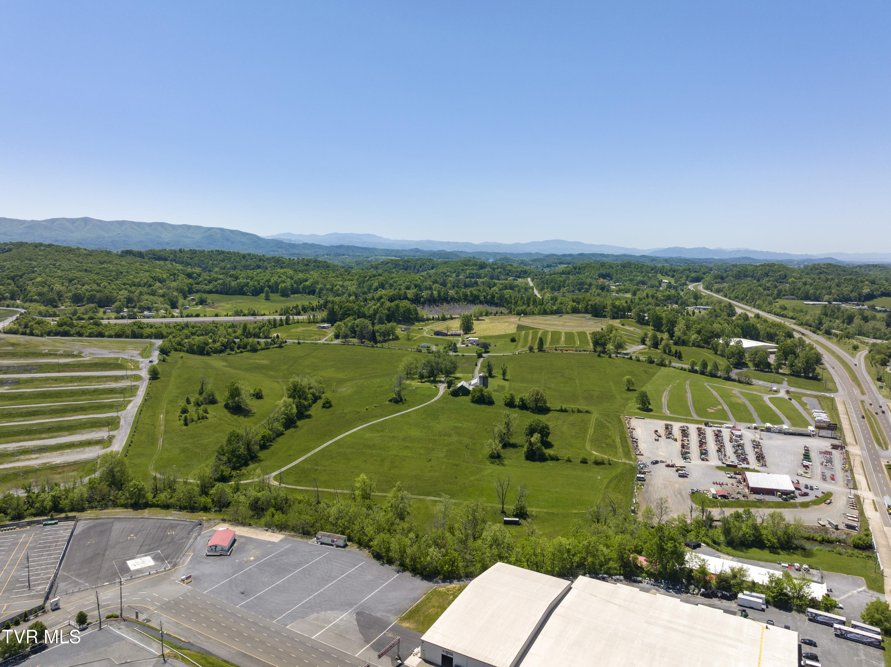 191 White Top Road Bluff City, TN 37618 - Photo 33 of 44 Redbarn--28