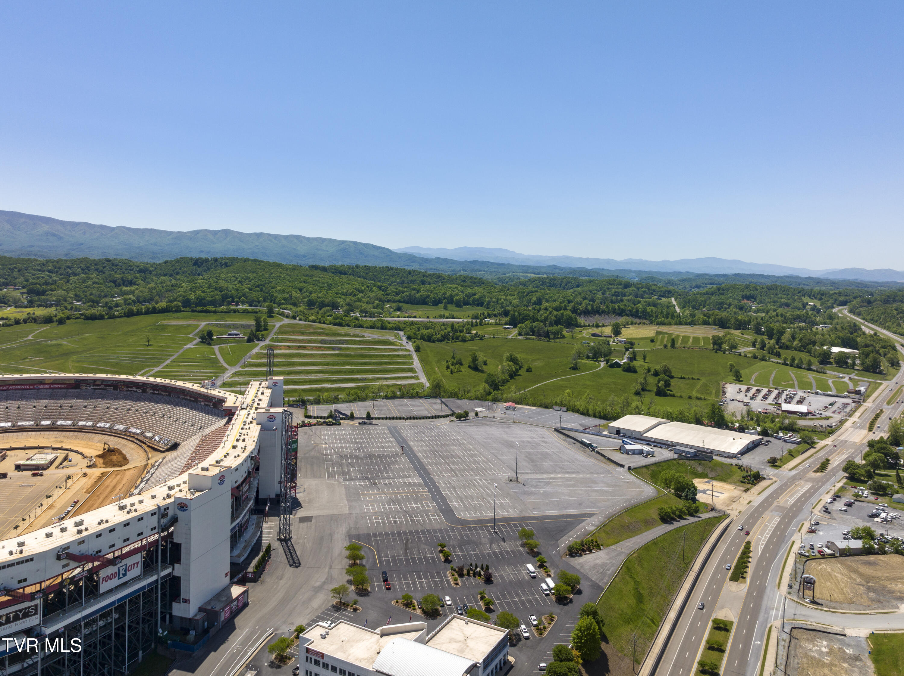 191 White Top Road Bluff City, TN 37618 - Photo 34 of 44 Redbarn--29