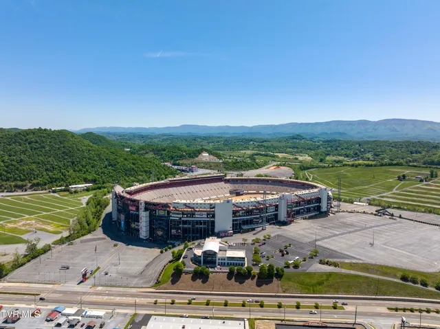 $2,000,000 | 191 White Top Road, Bluff City, TN 37618