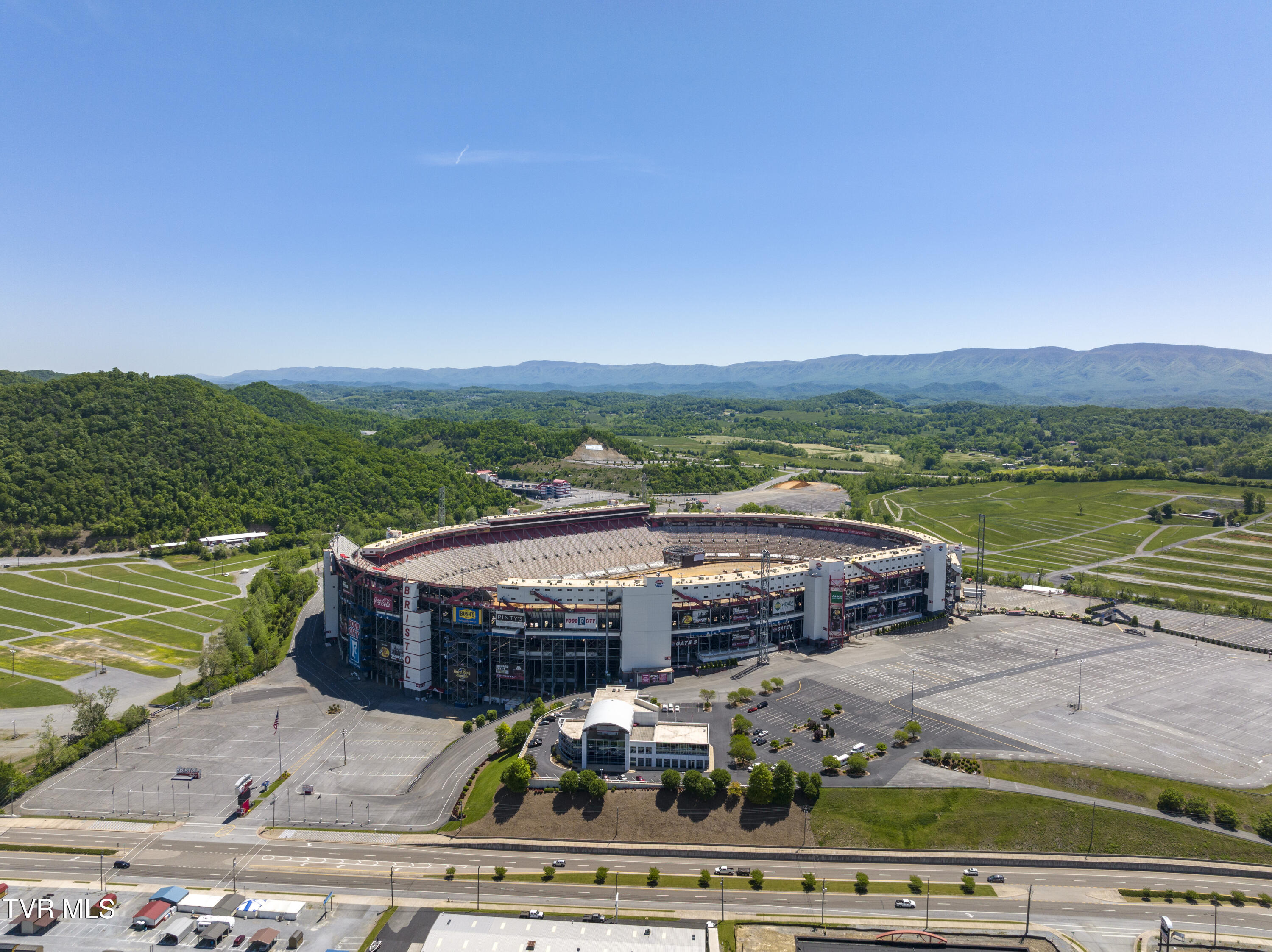 191 White Top Road Bluff City, TN 37618 - Photo 35 of 44 Redbarn--30