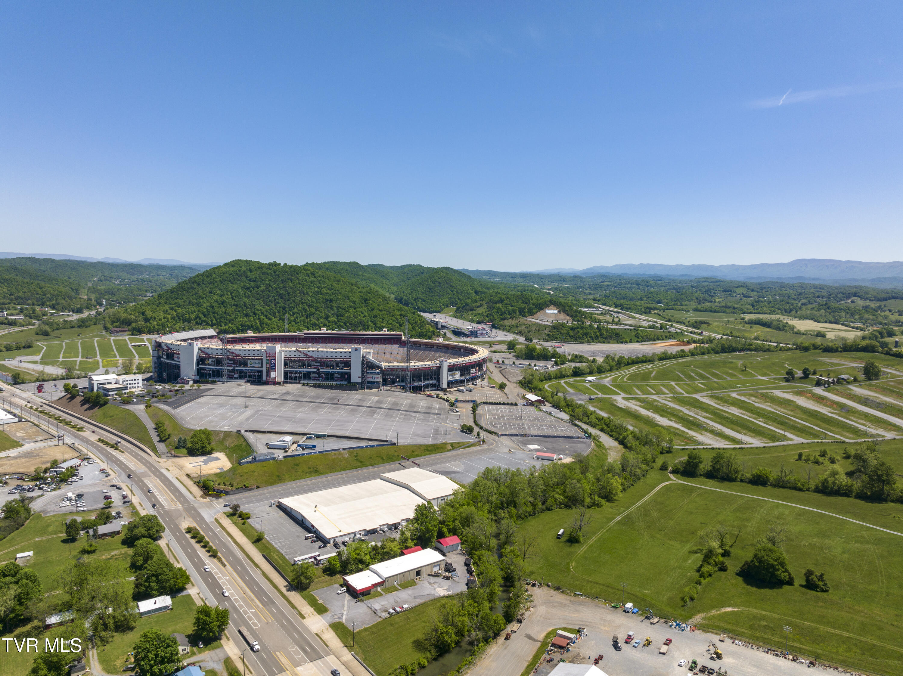 191 White Top Road Bluff City, TN 37618 - Photo 36 of 44 Redbarn--31