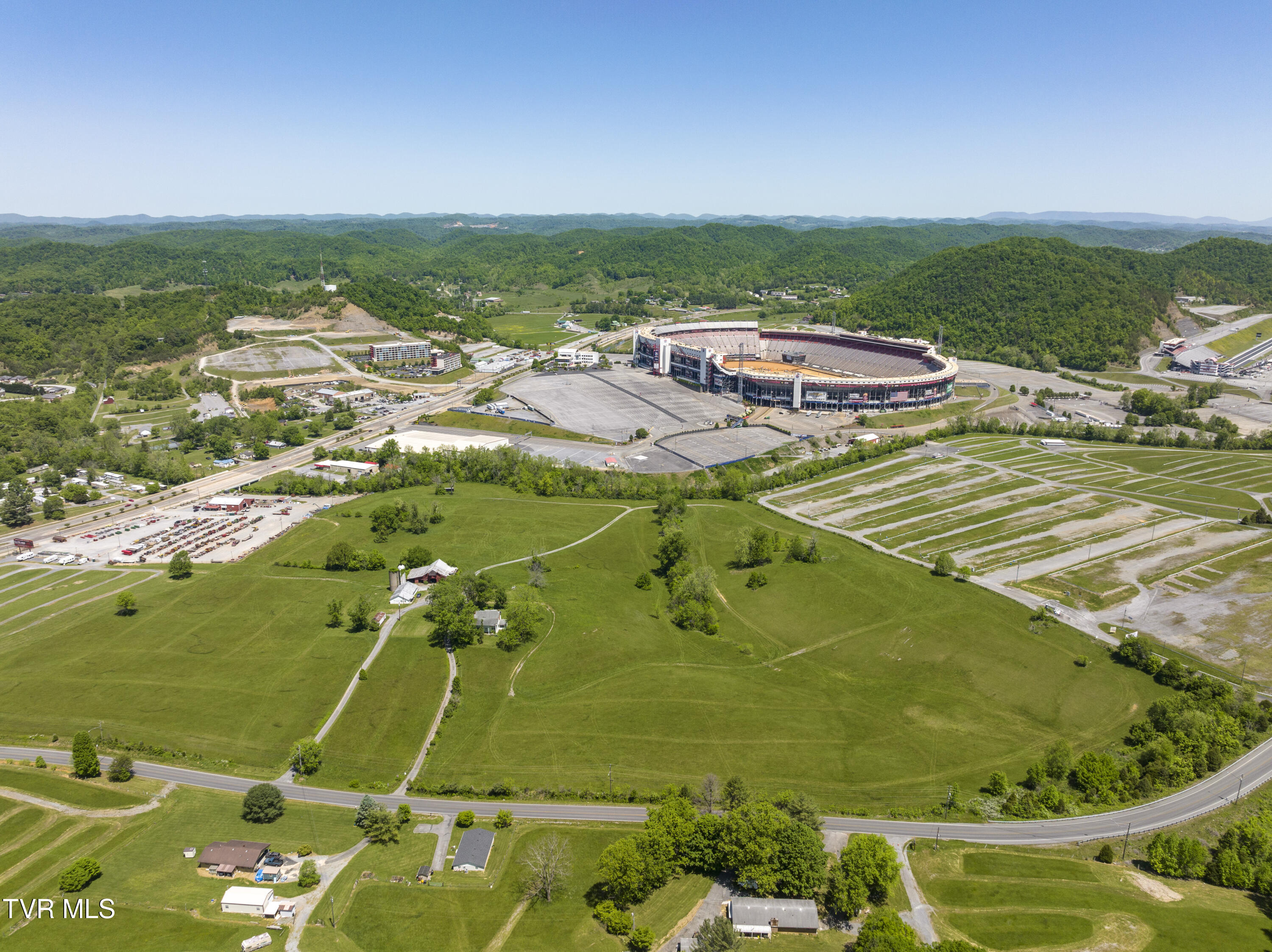 191 White Top Road Bluff City, TN 37618 - Photo 39 of 44 Redbarn--34