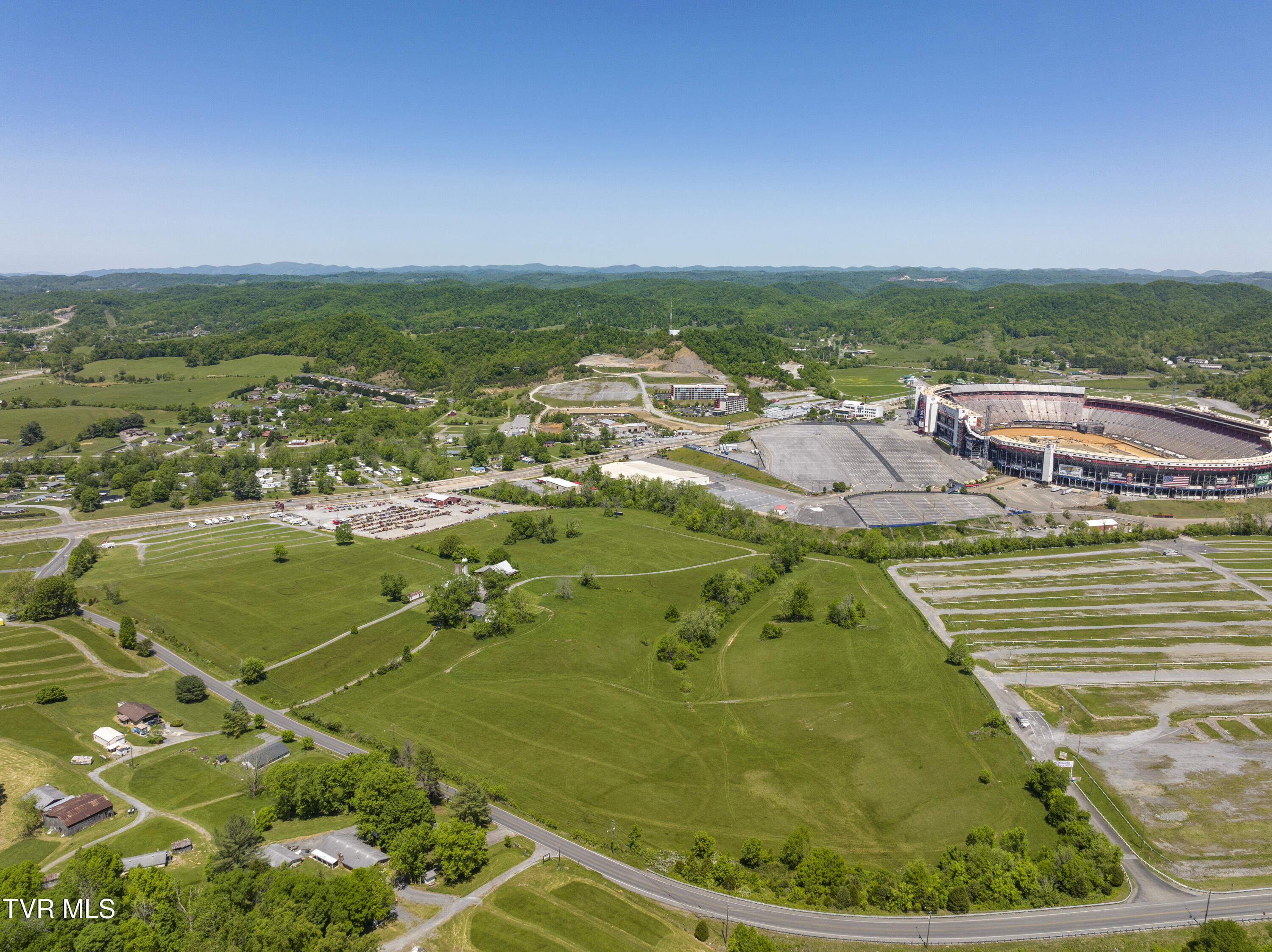 191 White Top Road Bluff City, TN 37618 - Photo 40 of 44 Redbarn--35