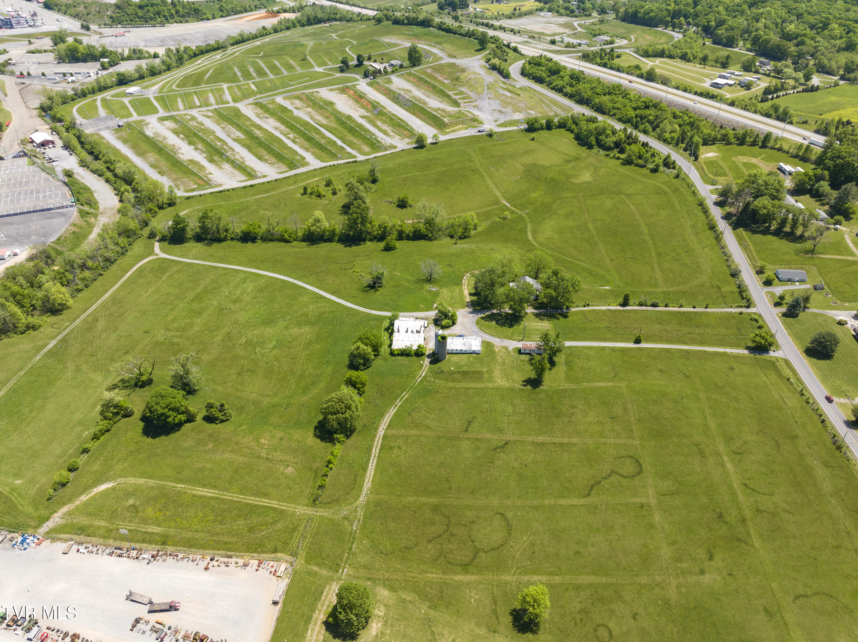 191 White Top Road Bluff City, TN 37618 - Photo 43 of 44 Redbarn--38