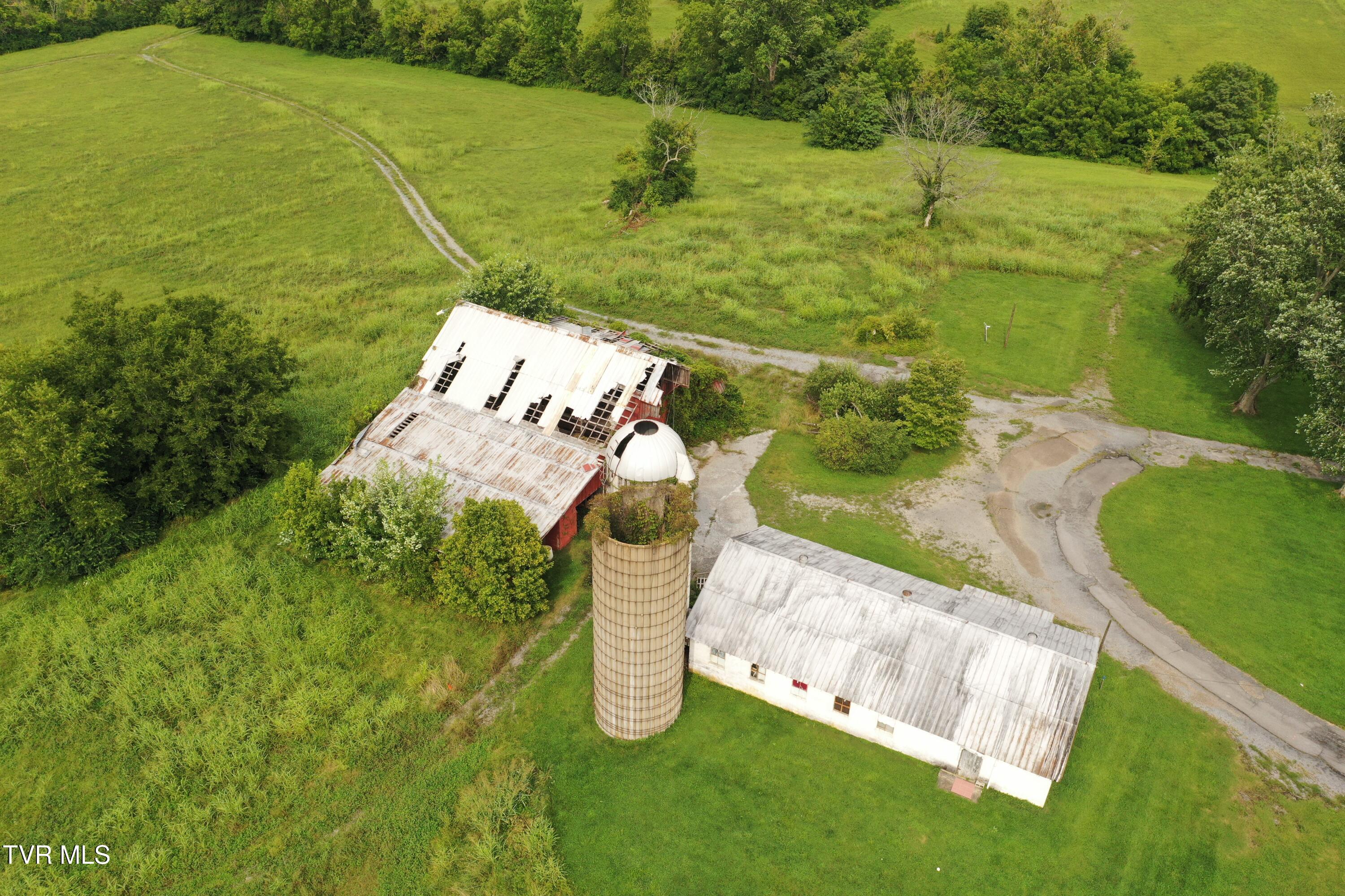 191 White Top Road Bluff City, TN 37618 - Photo 5 of 44 DJI_0024