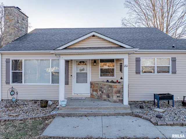 $159,000 | 1201 North Franklin Street, Salem, IL 62881