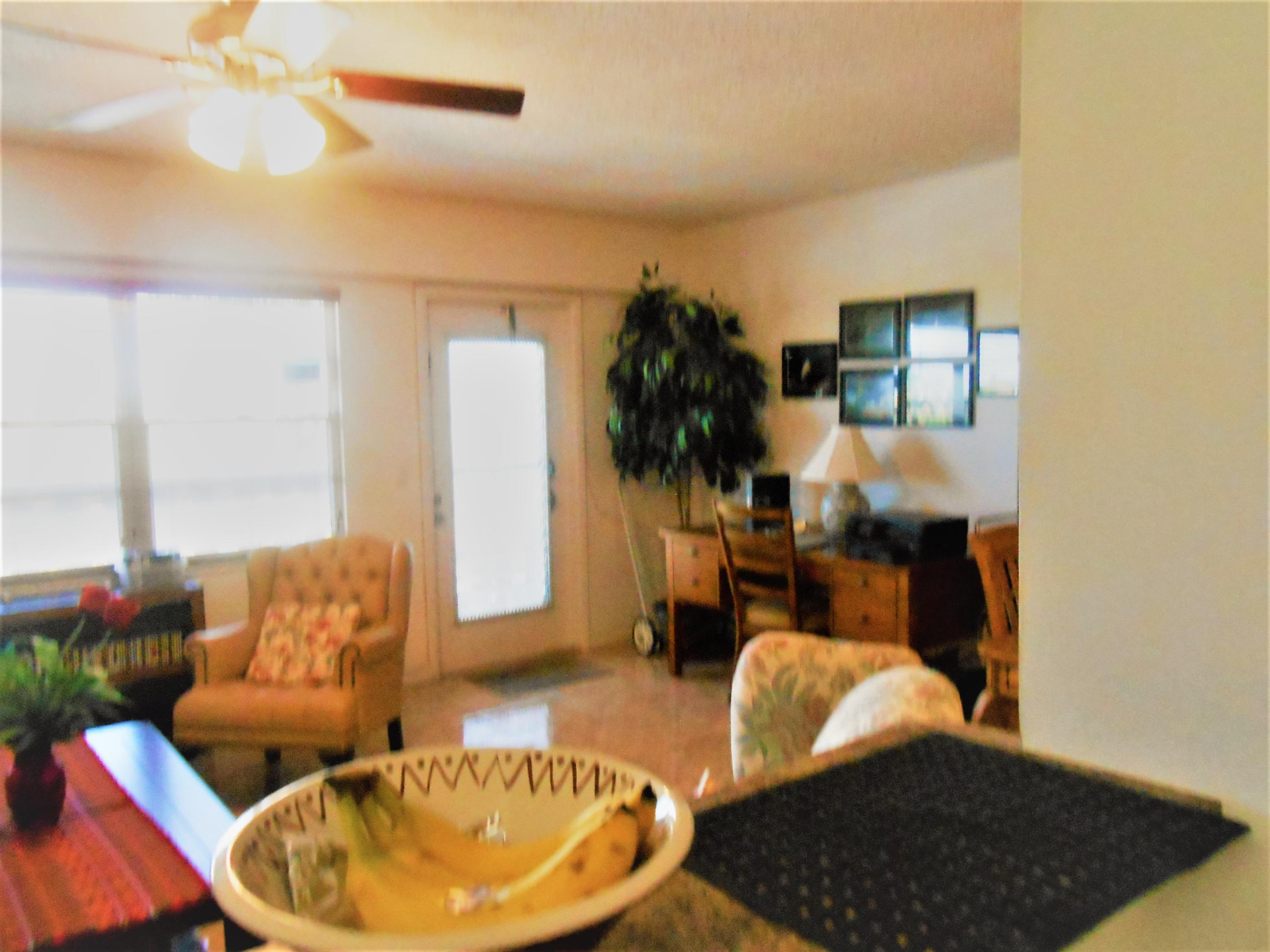 250 Suffolk F Boca Raton, FL 33434 - Photo 3 of 14 DSCN1081