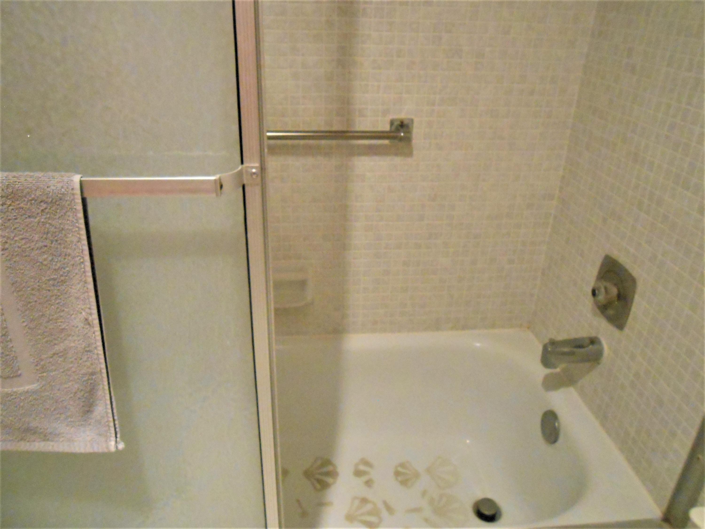 250 Suffolk F Boca Raton, FL 33434 - Photo 8 of 14 DSCN1069