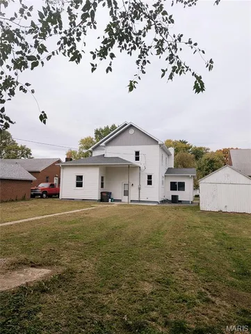 $239,000 | 512 West Harris Avenue, Greenville, IL 62246