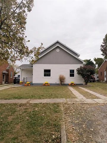 $239,000 | 512 West Harris Avenue, Greenville, IL 62246