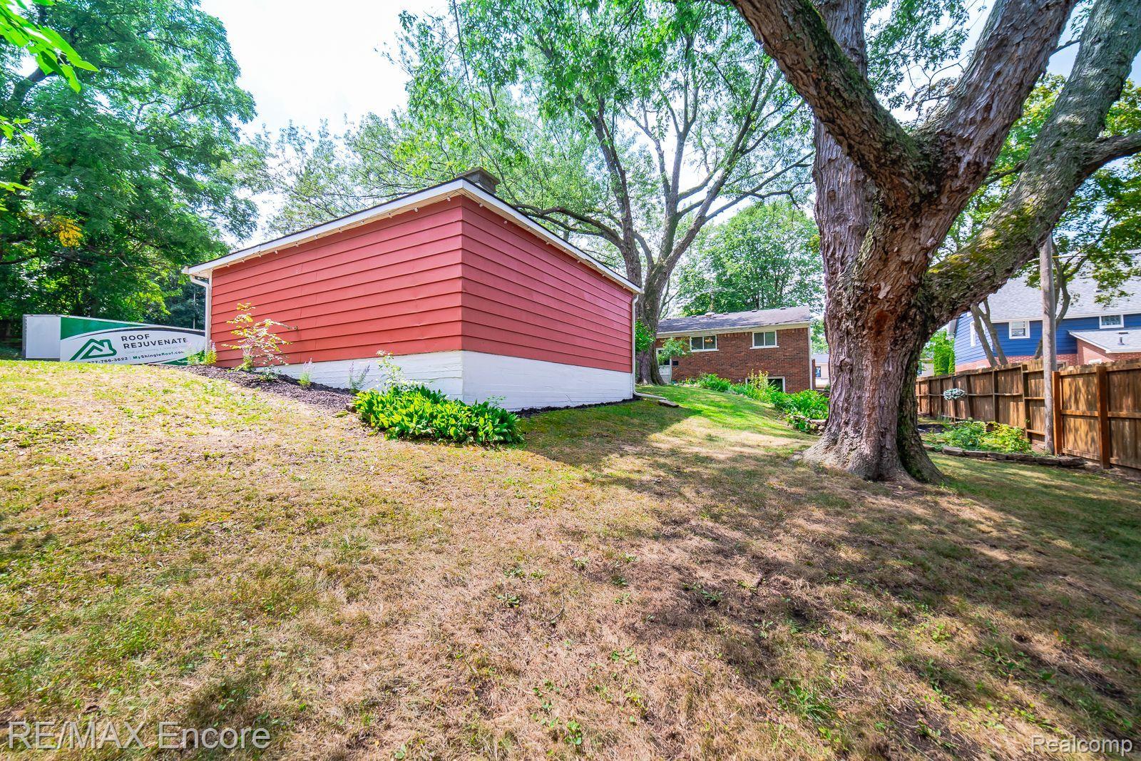 1002 Mahaffy Avenue Rochester, MI 48307 - Photo 35 of 41 Gallery Image 35
