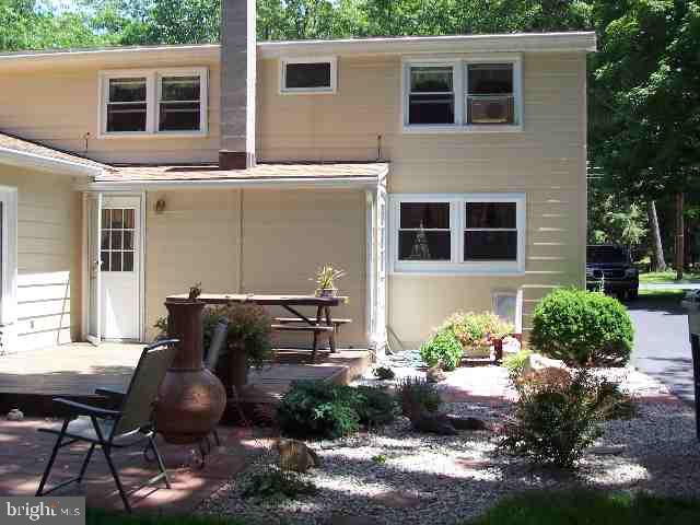 92 Cold Springs Road Carlisle, PA 17015 - Photo 3 of 9 Gallery Image 3
