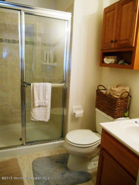 87 Maypink Lane Howell, NJ 07731 - Photo 19 of 25 87 Maypink bath in loft
