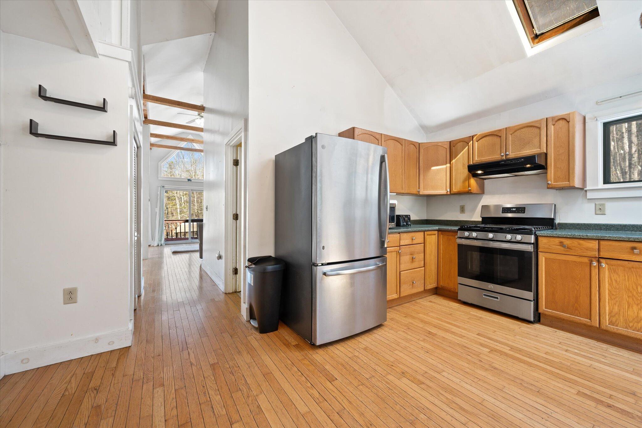 36 McKinnon Road Bucksport, VIC 3204 - Photo 7 of 46 07-Kitchen to Family