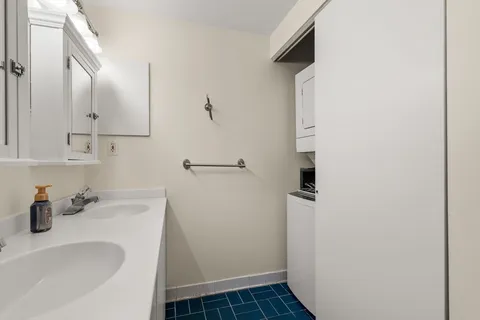 $965,000 | 103 Gainsborough Street, Unit 108, Boston, MA 02115