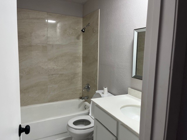 467 Buoy Road Webster, TX 77598 - Photo 12 of 23 New hall bathroom