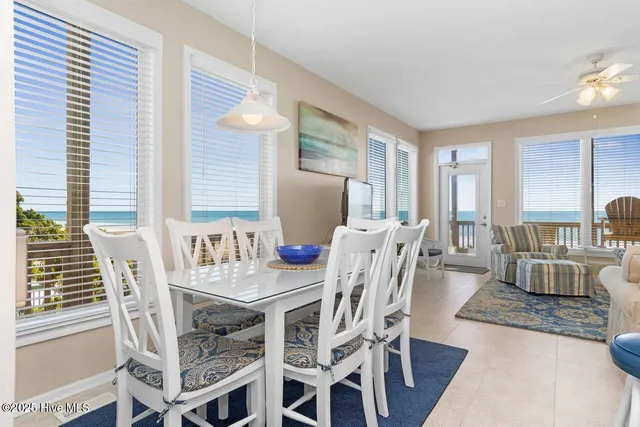 $1,225,000 | 7021 Ocean Drive, Emerald Isle, NC 28594