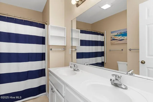 $1,225,000 | 7021 Ocean Drive, Emerald Isle, NC 28594