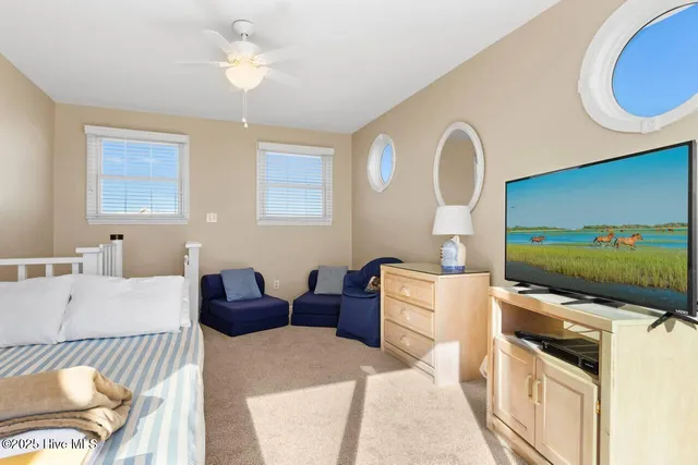 $1,225,000 | 7021 Ocean Drive, Emerald Isle, NC 28594